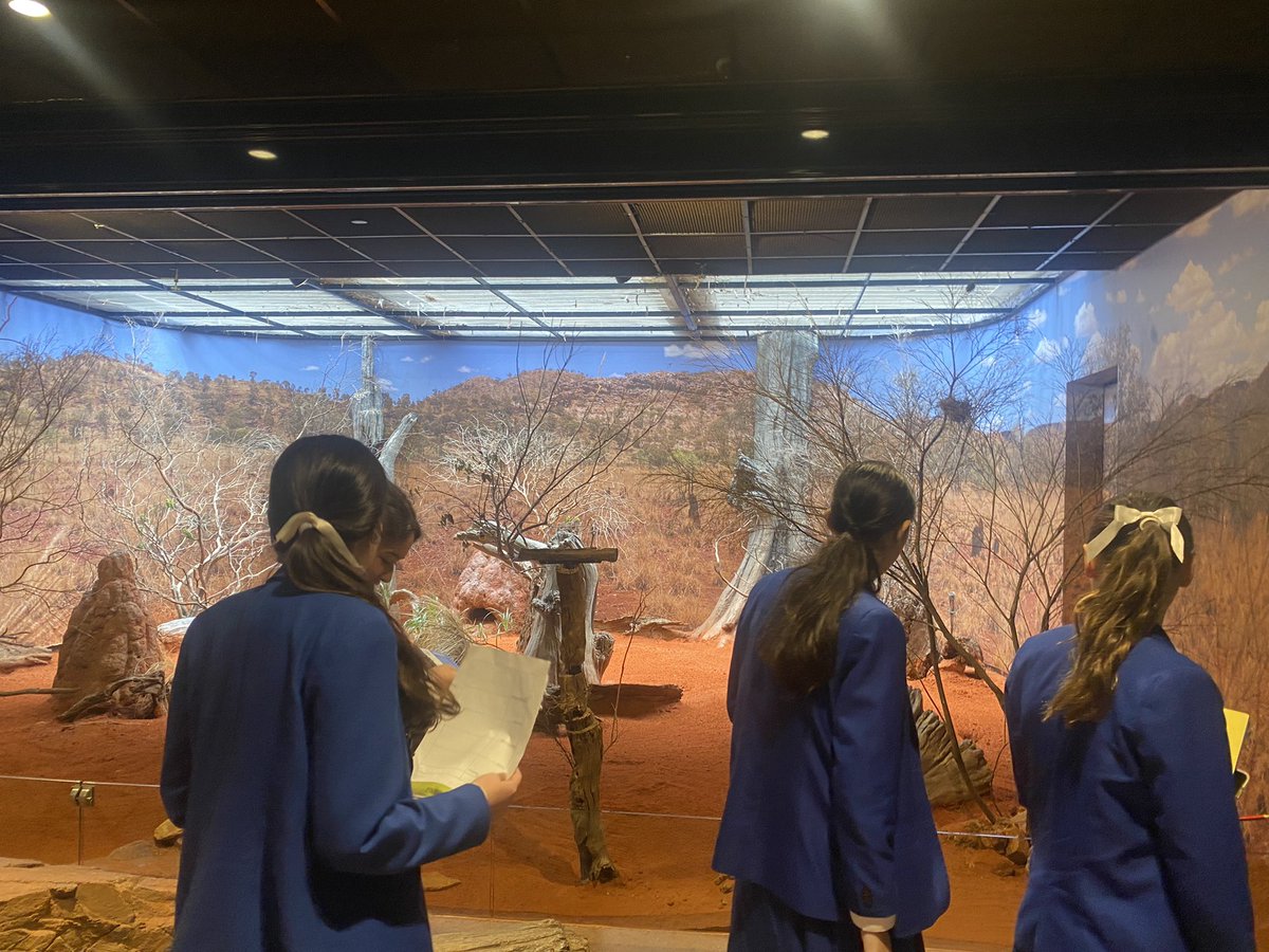 RachelNoonan01's tweet photo. Year 9 Stem students back to hands on learning experiences at @tarongazoo to engage and inspire their project on biomimicry space design. Workshop 1 of 7 desert adaptions. Such a cool project @mascorella  #stemgirls #lkstem https://t.co/x5SnAhTsXs