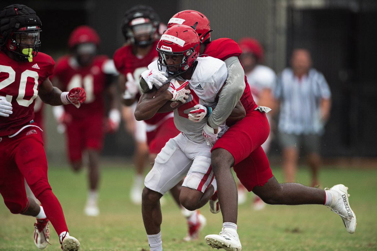 JaxStateFB's tweet photo. Full Pads 🔛

#HardEdge | #RTE21 https://t.co/Od0UGeknoZ