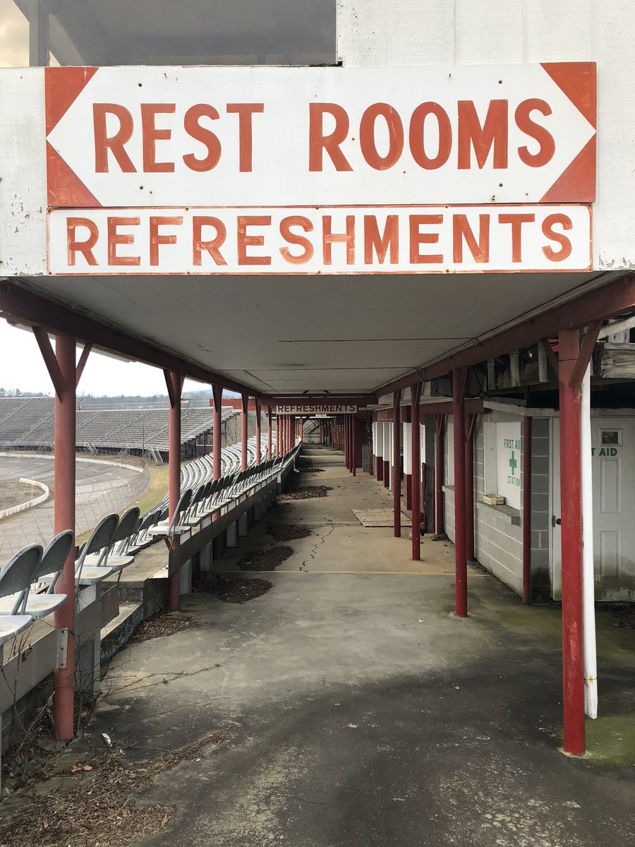Brian_Murphy_'s tweet photo. 2017 β‘οΈ 2022
@NWBSpeedway | @RTRevival #BootlegBash | #TheUncatchable50 https://t.co/YiWJTTGr7o