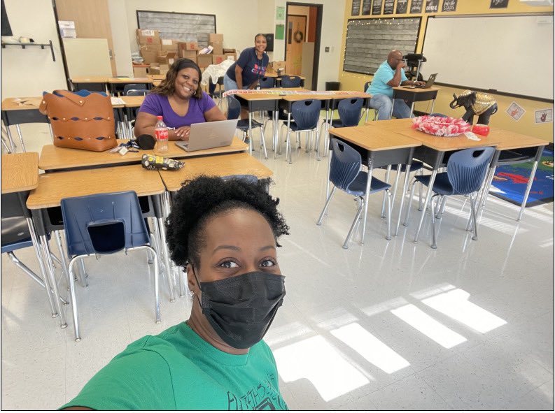 PrincipalDGlass's tweet photo. First day of PD success! Shout it to WCES 5th grade! Y’all ROCK #teamcollaboratiom #newgradingpolicy #GoWolves https://t.co/HKxSCVETUR