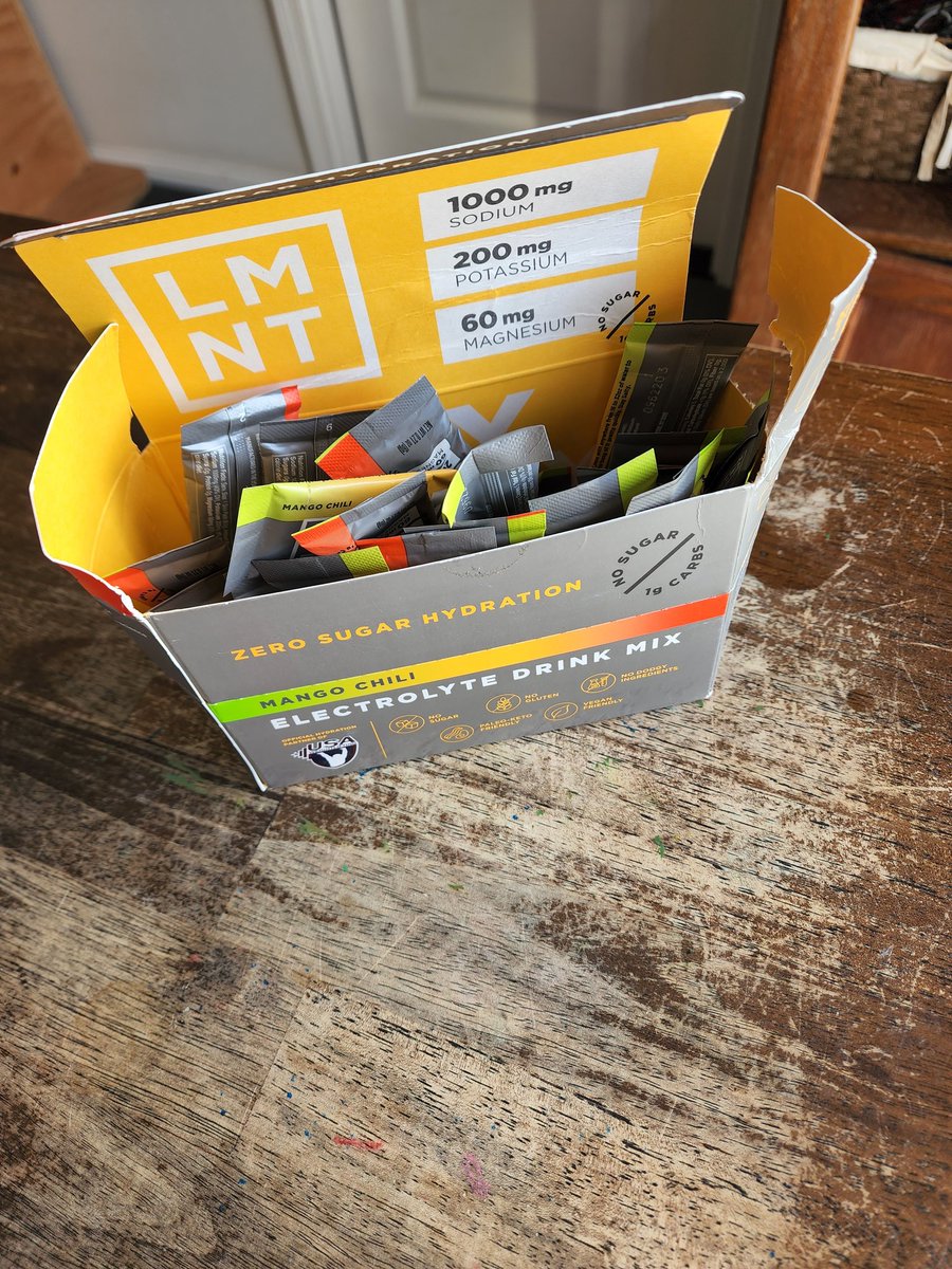 KyleMPhelps's tweet photo. @drinkLMNT @amazon here's how my LMNT arrived today. Not great. Can't be returned on Amazon because it's a "grocery product."  Subscribe to this product and love it but it's not cheap and it's asinine that I can't return a damage product. https://t.co/FAE1FBPAsR