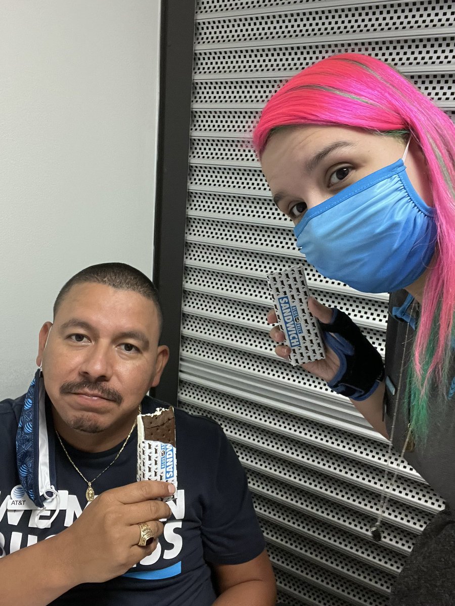 Make sure to stay safe in this heat. Over here at Preston Royal I got my team some ice cream sandwiches for that! Happy ice cream sandwich day! #engagementteam <a href="/nlr504/">Nicholas Redden</a> @CaresseSimpson <a href="/NTX_Market/">The NTX Market</a>