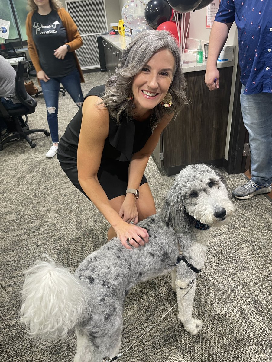 bethhill2829's tweet photo. I am so grateful to the 2022 Arkansas Teacher of the Year, @JessicaSaum! She spent all day presenting sessions to year one teachers in my region. She is a bright light and a fierce advocate for ALL kids. #JoyfulLeaders https://t.co/85lnjOlZuu