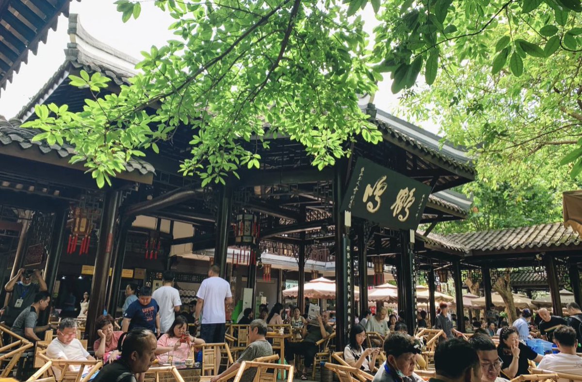 Chengdu_China's tweet photo. The #Heming Teahouse was constructed in 1923 and has been there for almost a century. It’s the oldest and most influential #teahouse in #Chengdu. 🍵
What are the representative historical buildings in your city?@BeijingDiscover
#Historicbuildingsinthecity
📷 by Tinatt https://t.co/TjAerrvquF