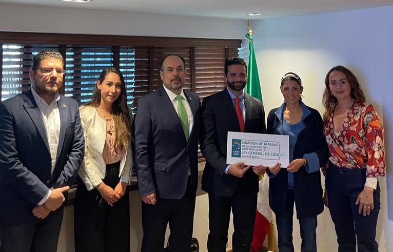 amancmexico's tweet photo. La Comisión de OSC que impulsa la #LeyGeneraldeCáncerMx da hoy un paso muy importante hacia la Instauración de Mesas de Trabajo, para que especialistas diseñen una ley que garantice la atención a niñas, niños, adolescentes, jóvenes y adultos con cáncer en México. https://t.co/5z49GZ8pVo