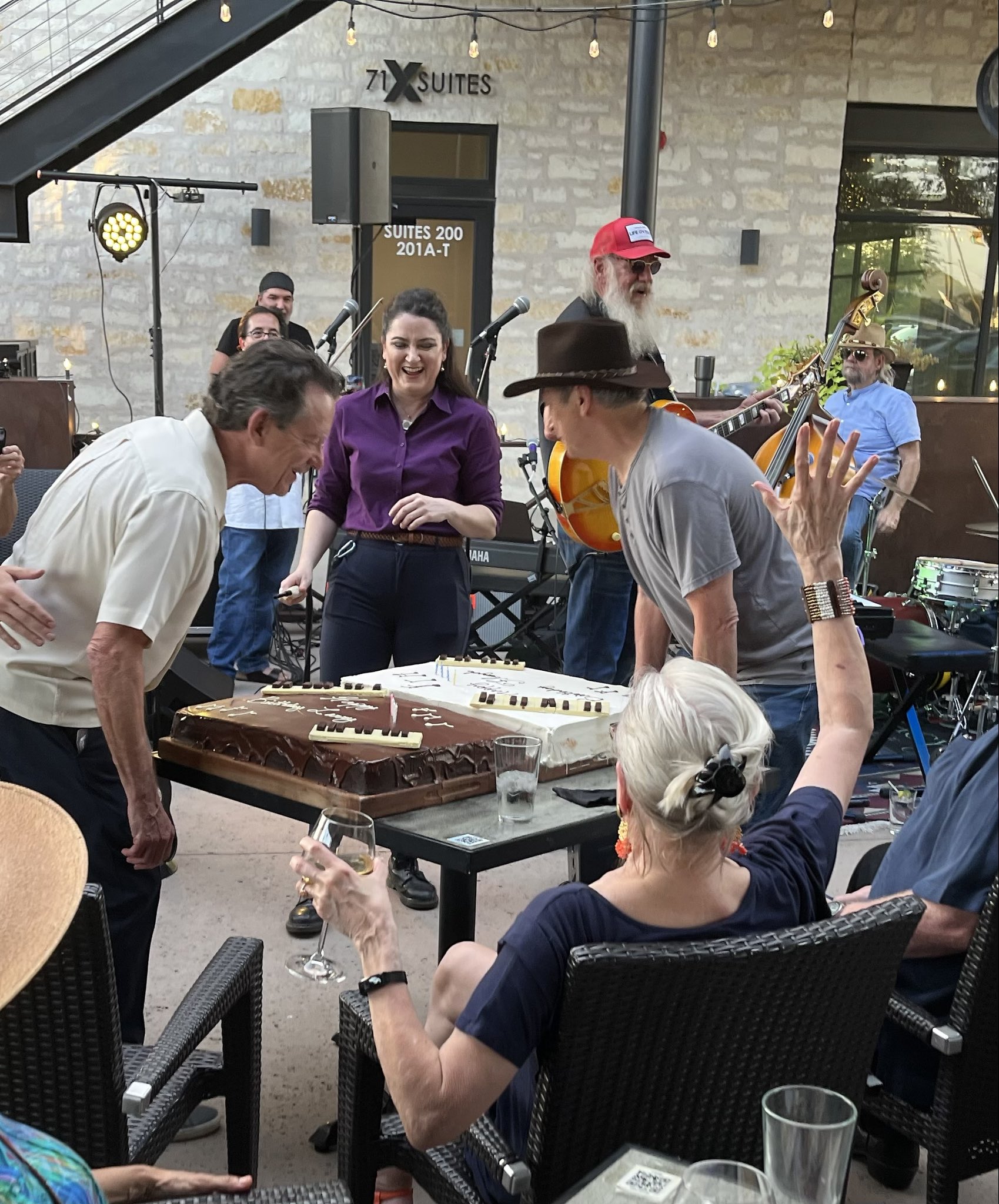 Happy musical birthday to  and Floyd Domino. That s  on guitar in the b.g. 