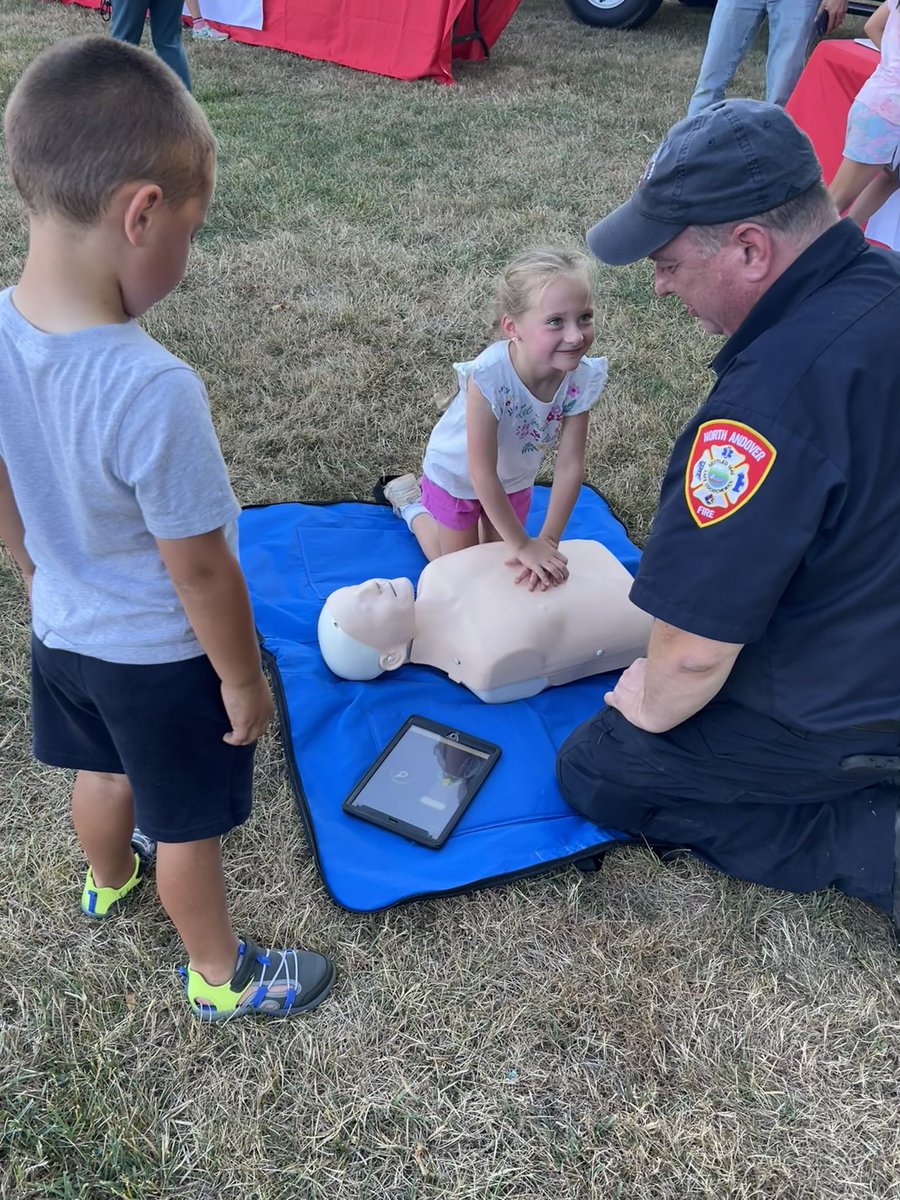 sbrush522's tweet photo. National Night Out https://t.co/0YoqyFTUSA