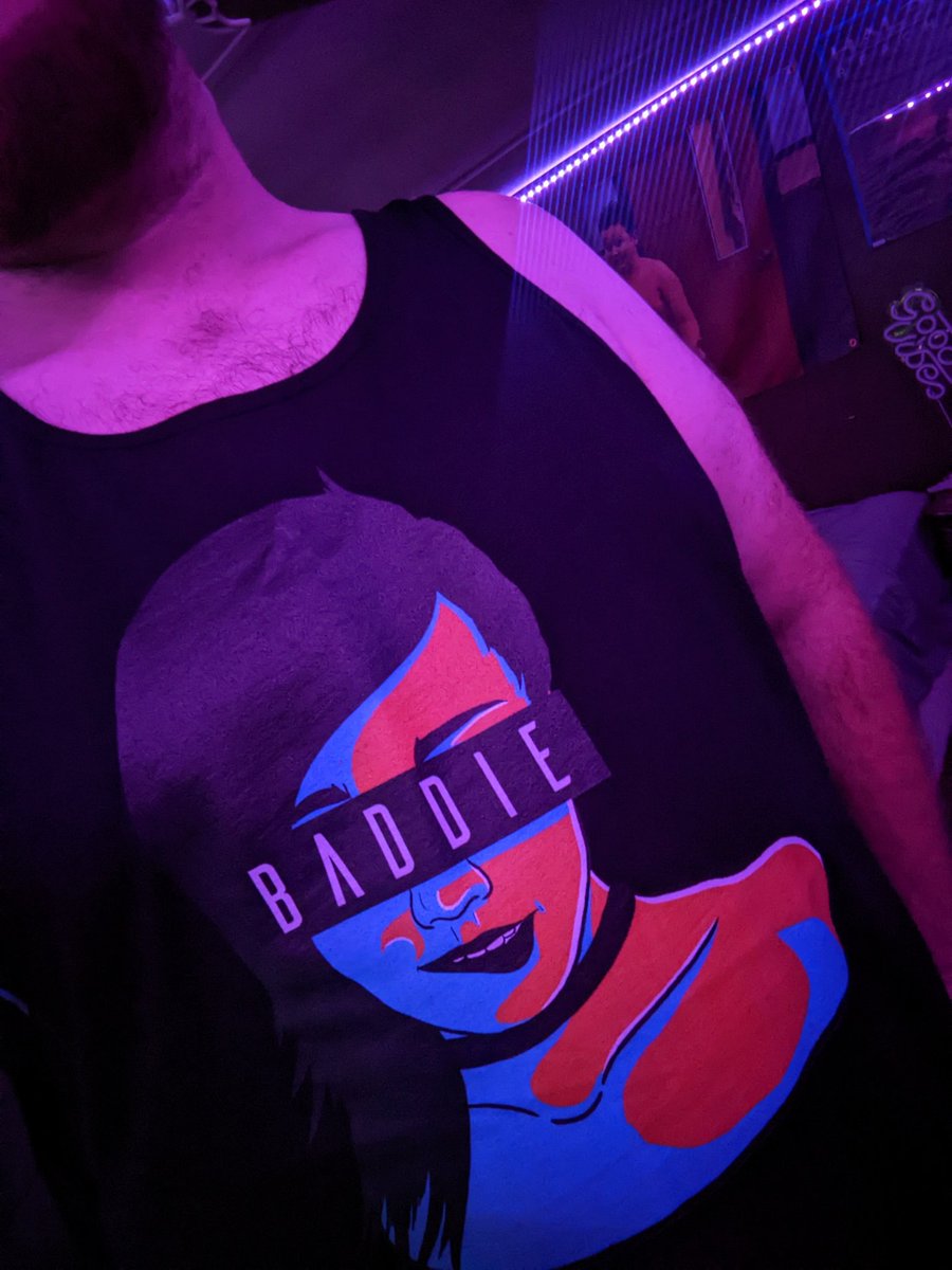 Opti_House's tweet photo. Got my new @TayIien I mean @Baddie lip bite tank today. 

Yes I already made that joke once today, yes it's still bad. #merch https://t.co/pyHWRdmbz5