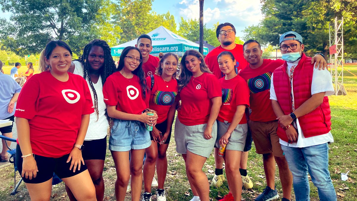 MannyTGT28's tweet photo. Truly an AMAZING Job to all of our #Target teams who came out tonight in support of our communities #NNO and a special #ThankYou to my team who came out 25+ strong 💪 #ProudSD 🥲 #JacksonHeights #Queens #NationalNightout2022 #TargetStrong #T3280 @NicoleTonnessen https://t.co/fFnzkQvLwG