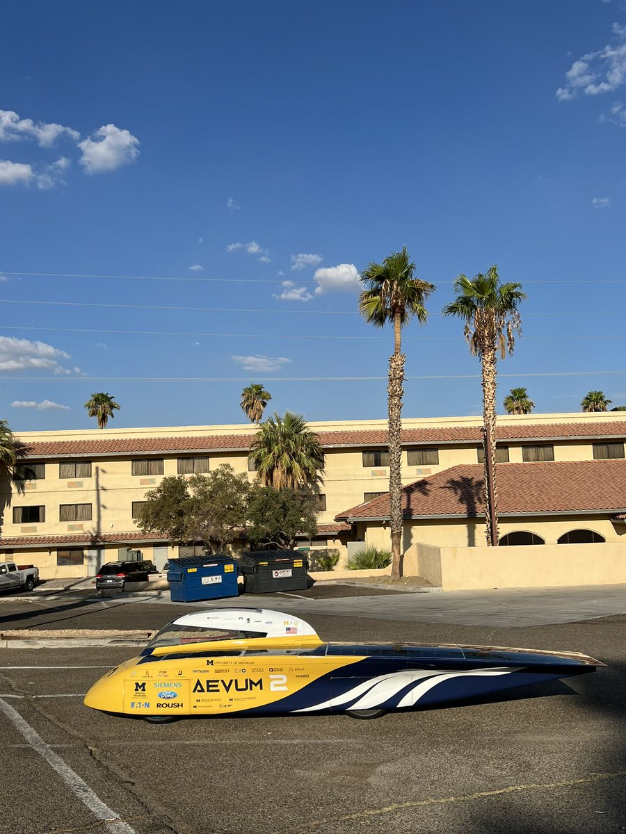 UMSolarCarTeam's tweet photo. We’re ending the day in San Bernardino County, California☀️🕶!
#MichiganSunRun https://t.co/dBGHfbeZAj
