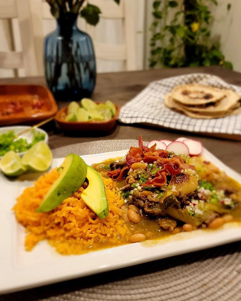 ChefDivinoJ3's tweet photo. A quien se le antojo esté delicioso Plato de Carne en su Jugo Estilo... @DivinoJ3 😋👨🏻‍🍳 #chefdivino https://t.co/25gkAdDtZ9