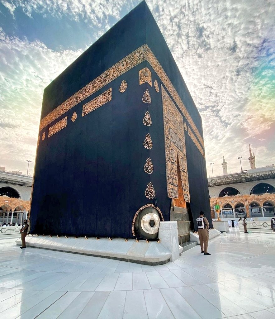 amna_331's tweet photo. (﷽) الــلّٰــه الصمــد ۝ (ﷻ) https://t.co/7ntDDvh7mV