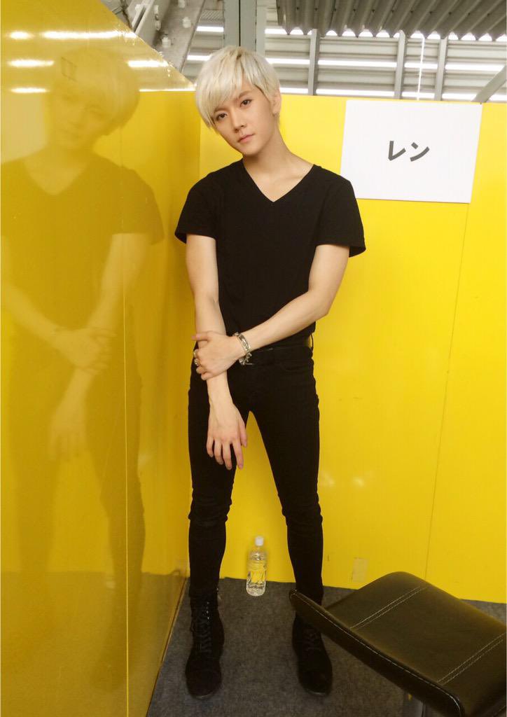 nuest rare/old pics tweet media