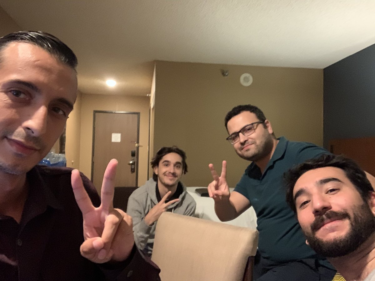 itzRomance's tweet photo. #EVO2002 #KOFXV Practice! playing some KOF casuals with good friends! @frionel26 @RPunK_cl @LV_Poderoso @Wawa_FGC https://t.co/9HDFnZsL2o