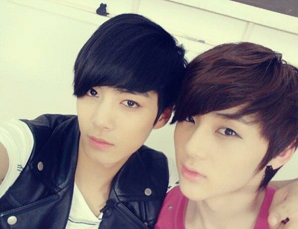 nuest rare/old pics tweet media