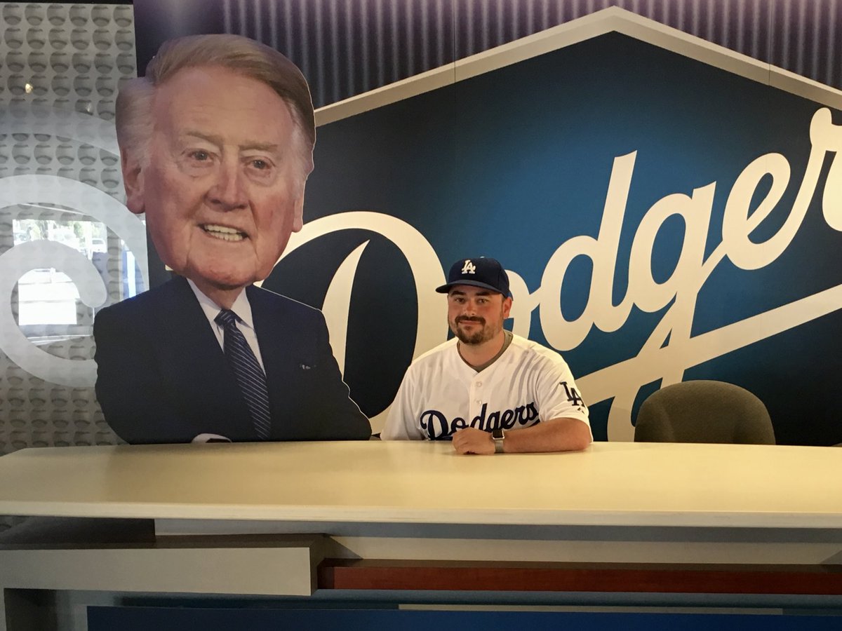 TheGarageGamer1's tweet image. Miss you Mr. Scully RIP #vinscully