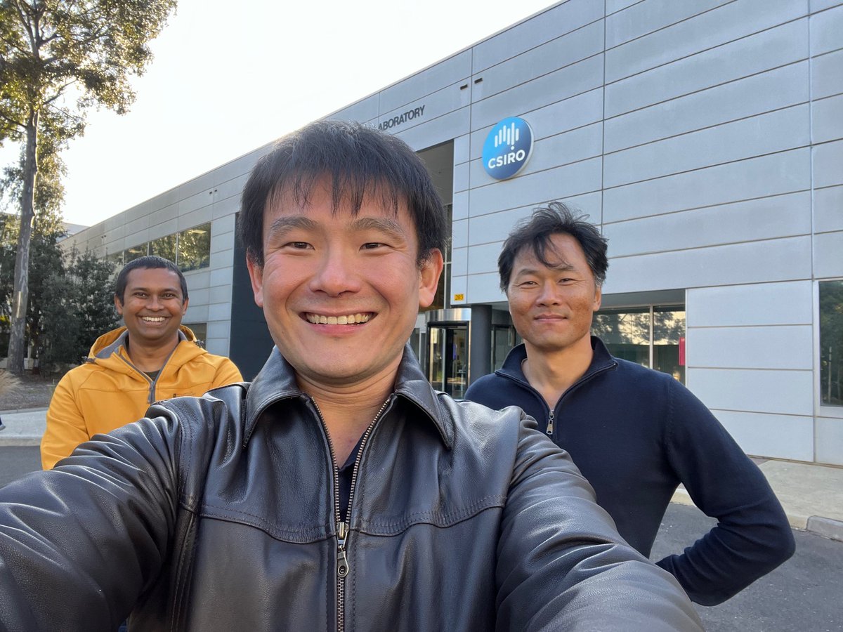 Was so nice to meet our former <a href="/NanoEngCam/">NanoEngineeing@Cam</a> (HNE) graduate <a href="/LeonardNGWT/">Leonard Ng</a>, good friends Doojin Vak and Mei Gao (not in the photo) today at <a href="/CSIRO/">CSIRO</a> Clayton, Melbourne!