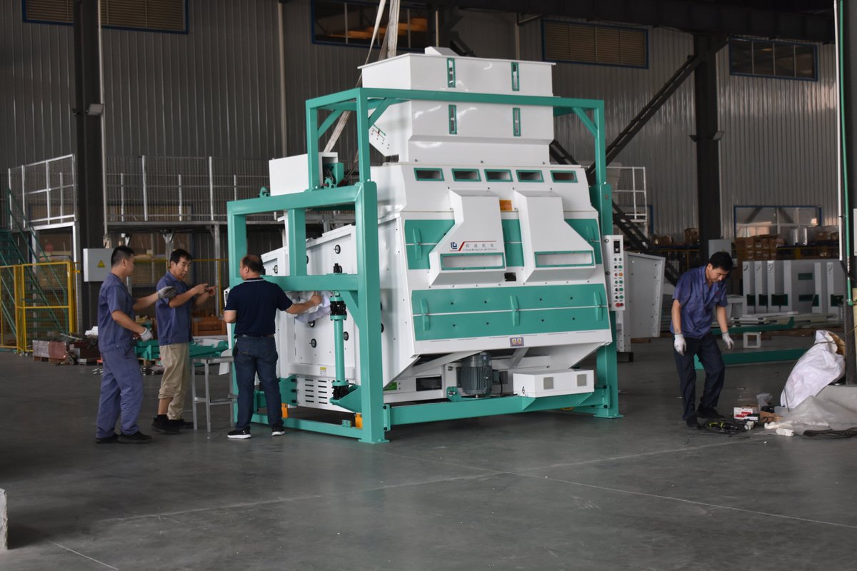 cindyYu88337490's tweet image. Anhui lucky super model paddy precleaner ,  this is model HZXZ 200*300*4L - B  , capacity can arrive 40-60t/h  .  
#ricemill #ricemilling #paddyprocessing #paddy