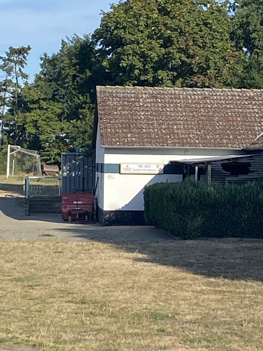 <a href="/RomfordReject/">Graham</a> Ground number 7:
SG Zweidorf-Wendenurg/Bortfeld II (Ground A ex TSV 1896 Zweidorf-Wendeburg) 🔐