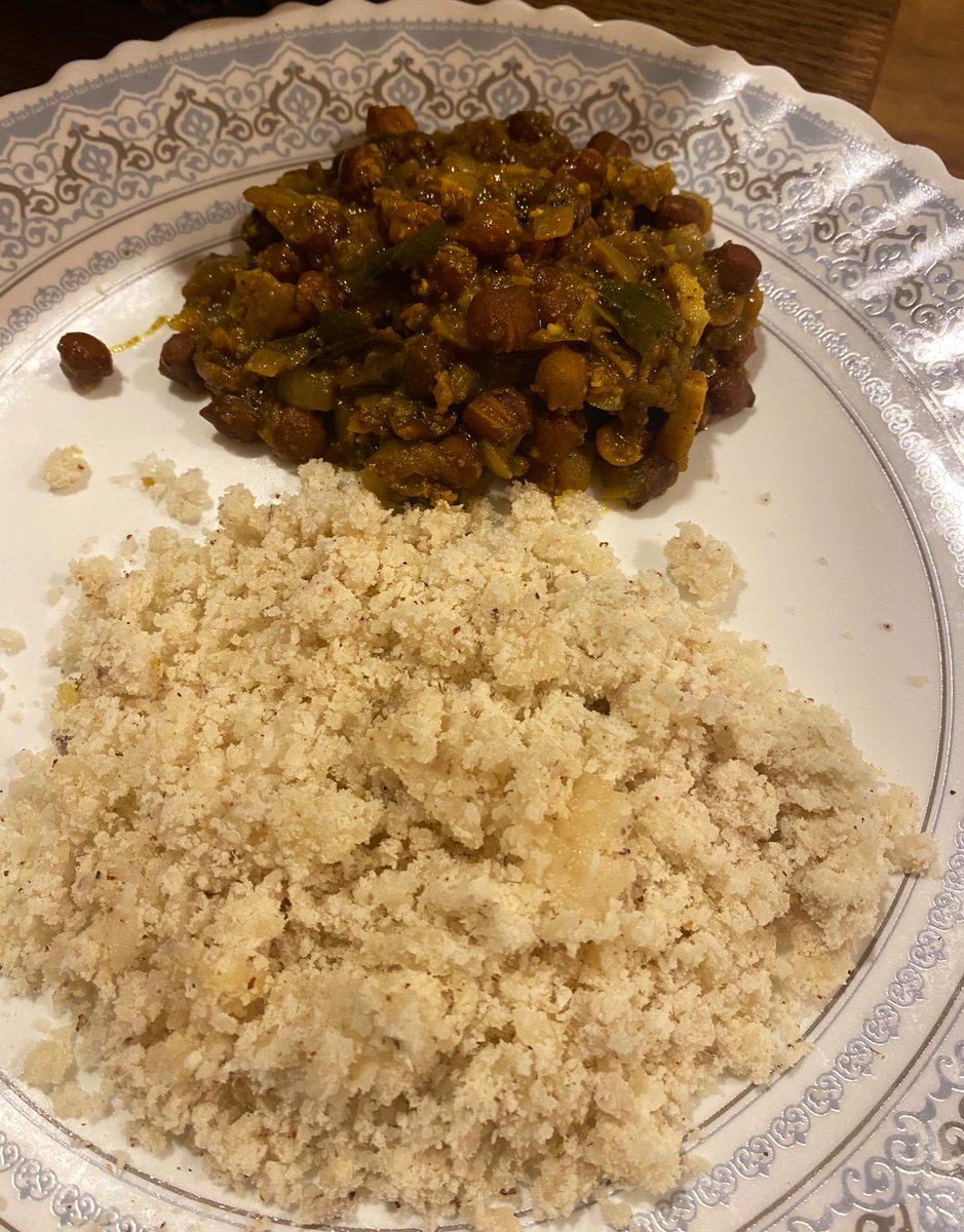 AyeDhanno's tweet photo. Took some time off from e-lafda and cooked up a storm in the kitchen.
Presenting the traditional Chiratta Puttu and Kadala ❤️
#food #Kerala #Kadala #Puttu #Cooking https://t.co/vabRemzyEN