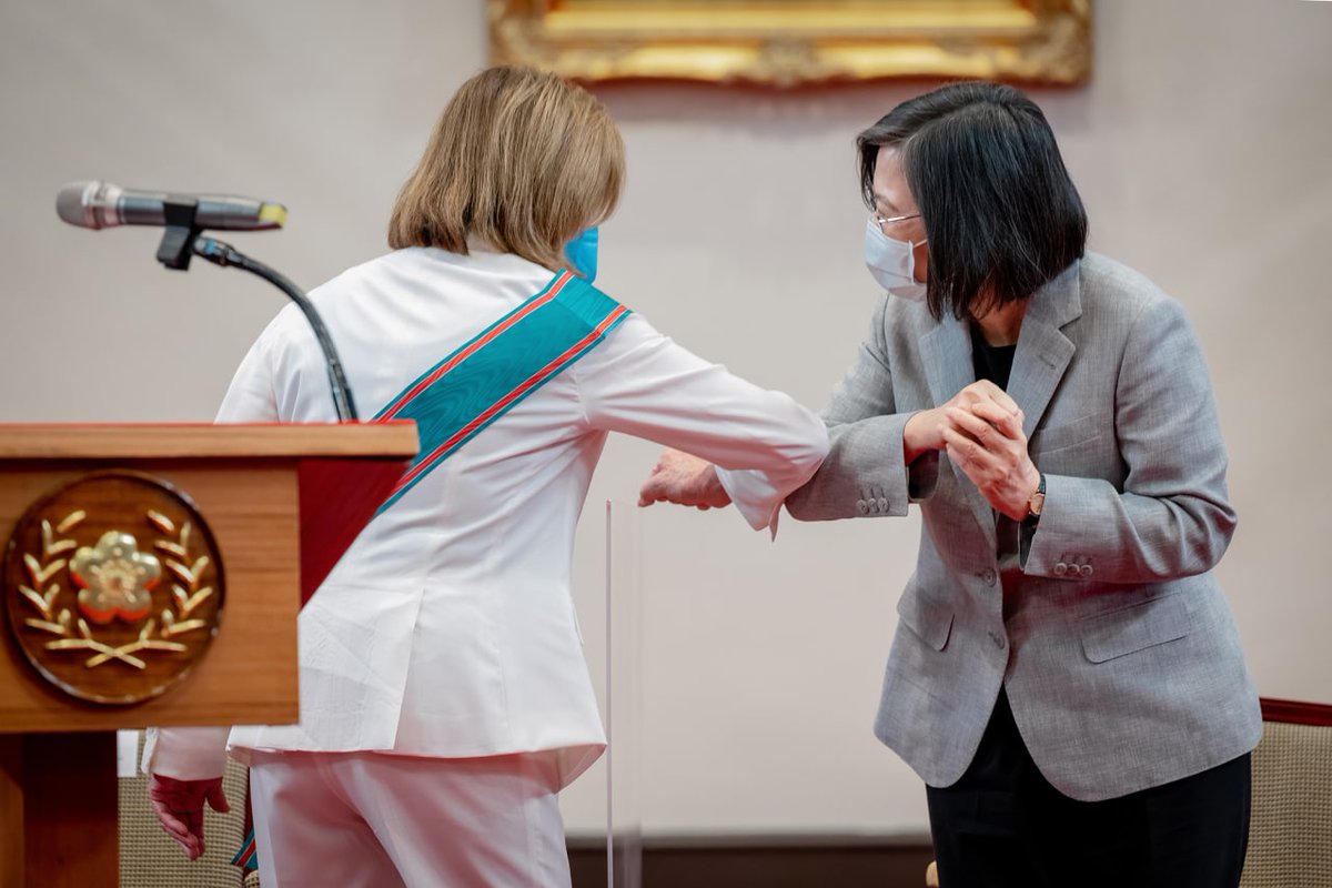 A pleasure to meet with @SpeakerPelosi & recognise her longstanding support for #Taiwan. Your visit not only reflects strong #US congressional support for bilateral ties – it also sends a message to the world that democracies stand together in the face of common challenges.