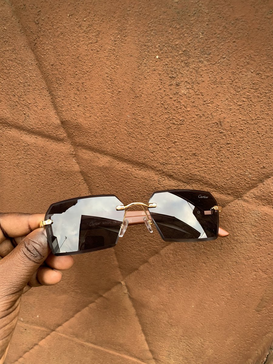 Ewa_oyin's tweet photo. Good morning 🤰🏽❤️ today is another day to patronize,refer and retweet my business 
All colours of Cartier are available for immediate delivery 🚚 
Price -7000 with case 💃❤️ https://t.co/hVSRpf4oUk