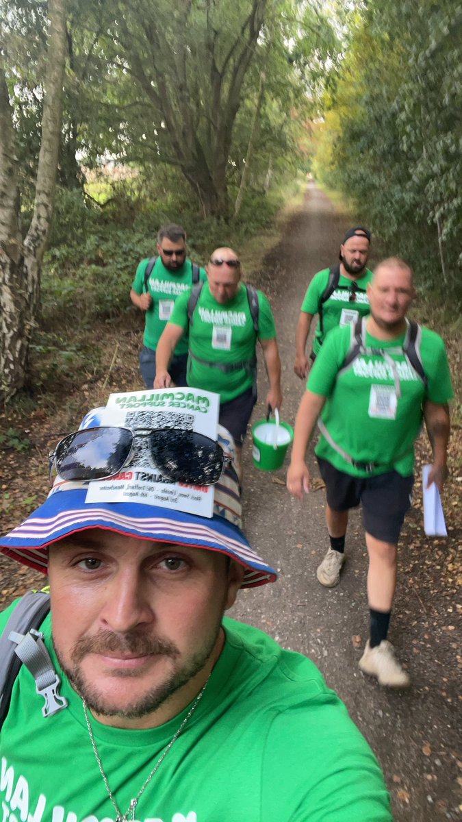 5 miles into the big walk in aid of <a href="/macmillancancer/">Macmillan Cancer Support</a> from the black Swan Lincoln to old Trafford for the <a href="/ManUtd/">Manchester United</a> game Sunday. Please donate if you can justgiving.com/utdagainstcanc…