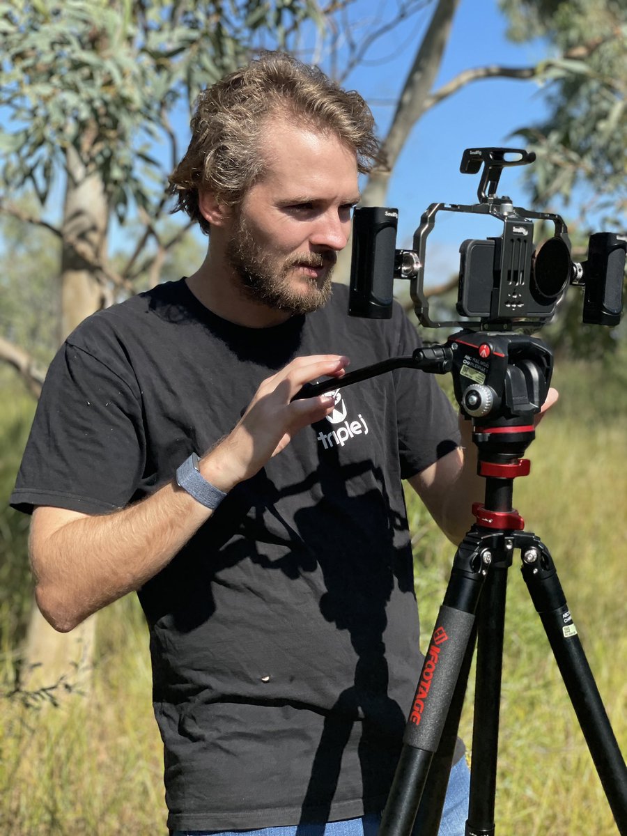 I’ve just had a couple of days sharing the joy of #mojo with the fantastic team from ABC Longreach. Here’s <a href="/prosserdaniel1/">Daniel Prosser</a> and <a href="/danielleoneal95/">Danielle O'Neal</a> exploring its creative potential in the Iningai Native Flora and Fauna Park right on the edge of town.