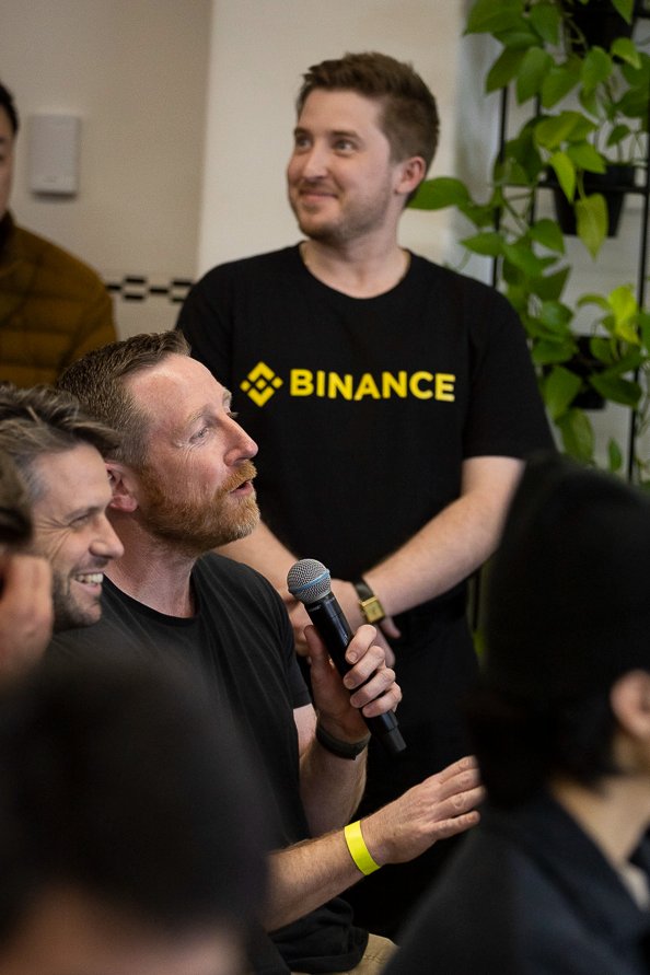 Binance Australia tweet media