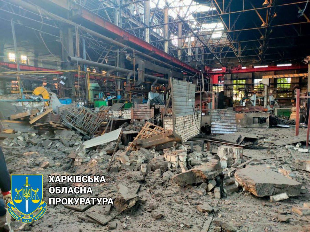 eo_oe_eo_or's tweet photo. Tonight, the Russians again shelled Kharkiv and Mykolaiv. The photo shows the destruction from Kharkiv. It was from these shellings that I woke up today. World, what about guns? @edgarsrinkevics @POTUS @AlarKaris @valstsgriba @ABaerbock #RussiaTerroristState https://t.co/he2hzKBYiS