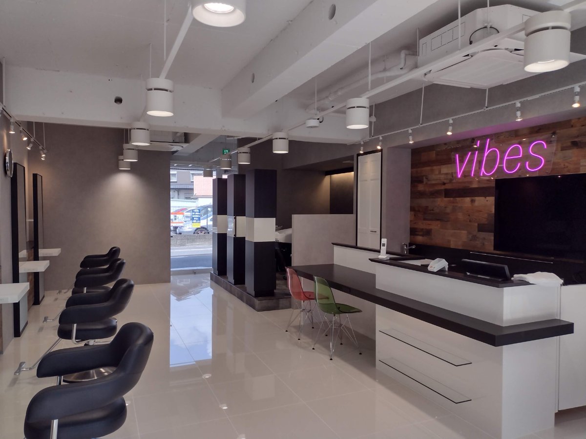 kg_saiyo's tweet photo. NEW OPEN!!『vibes by KENJE (バイブス)』vibesで働くスタッフ、お客様が気分が上がるよう名付けたそうです↑↑バイブスの意味ですが、Vibrationの略で、バイブスとして使う時は、気持ちがぞくぞくする、ワクワクする、といった、感情の揺れ動きを表すそう！今日もバイブス上げていきましょ～‼ https://t.co/uMv5XcpVMk