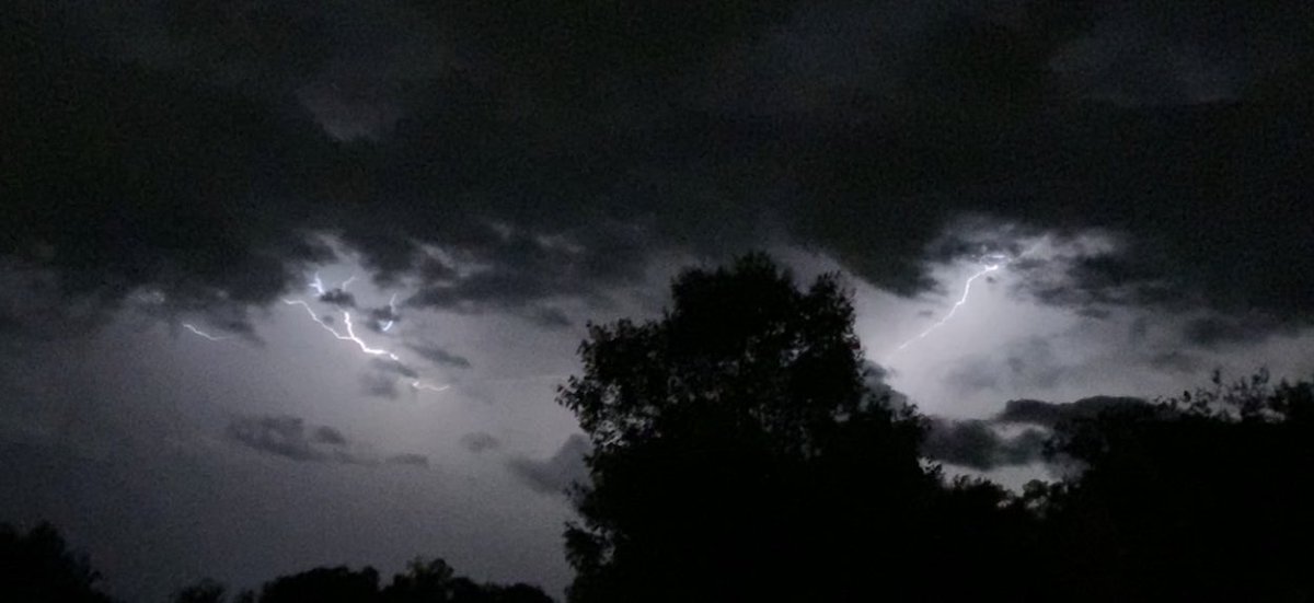 drakelavender's tweet photo. Lightning in the distance to the west of Tuscaloosa tonight. @spann https://t.co/3NVDbC7IVi