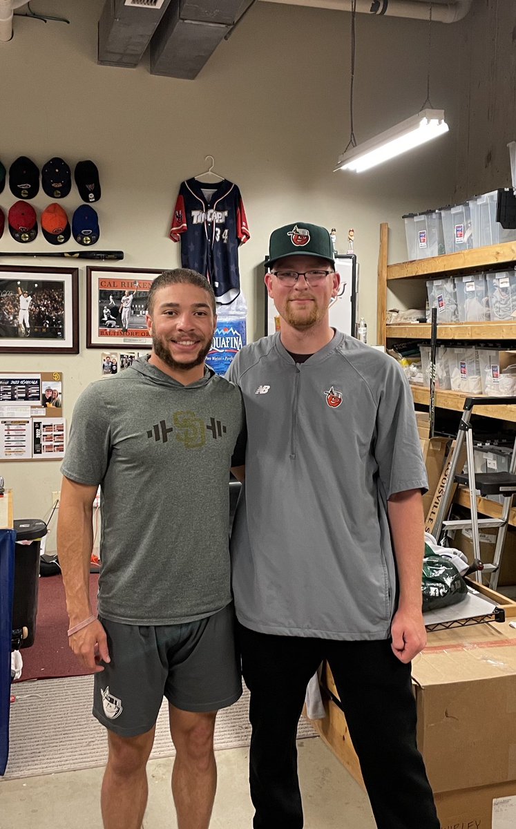 HSosenheimer's tweet photo. Best of luck to my guy @crosier21 in the Red Sox organization! Can’t wait to see what’s in store for you my man, I’ll be rooting for you! 🤝🏻❤️ https://t.co/lGB6Q8TeBU