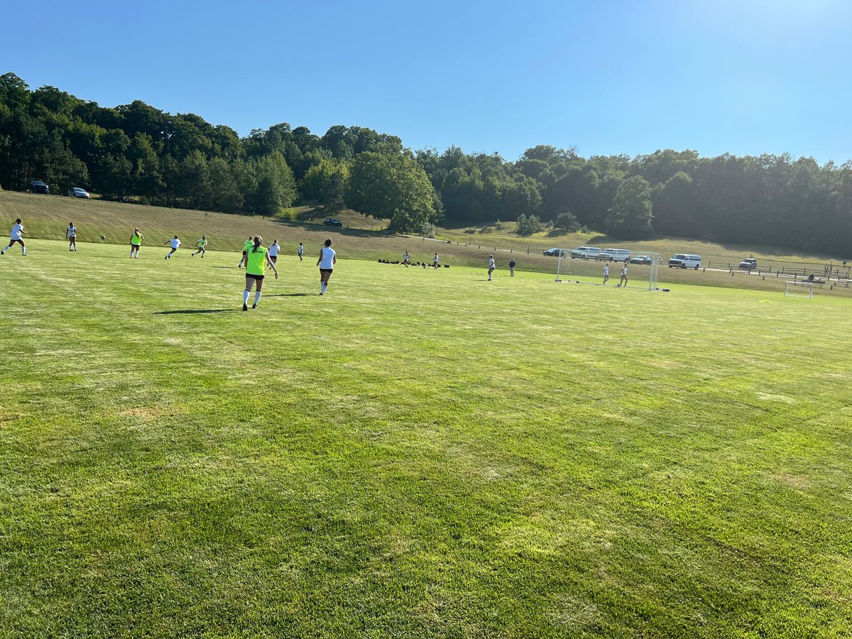 CMU_W_Soccer's tweet photo. It was a great first day. Session 1 took place on our home field before we headed north. Had a great 2nd training session. Got settled into our cabins for the next few nights. Stay tuned for more pictures and updates. 
#FireUpChips🔥🆙 https://t.co/AegpFeZ2uf