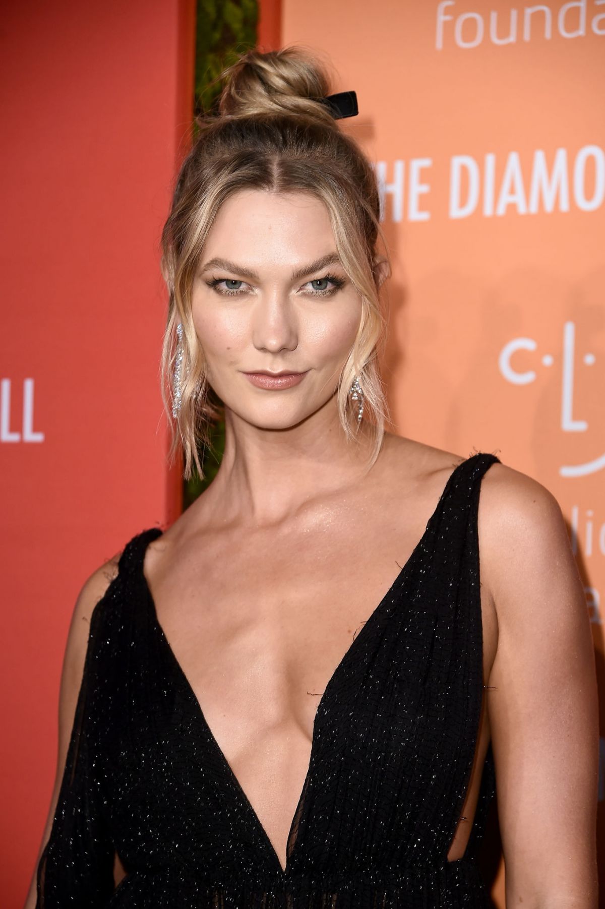 Happy Birthday to the lovely model Karlie Kloss!! 