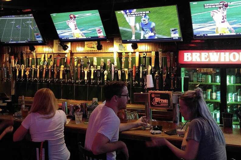 maryahhaley's tweet photo. Nothing is changing yet! Thursday Night Football is said to be aired at your local bars and restaurants on DirecTV even though Amazon holds the streaming rights. #NFL 

Source: @SBJ https://t.co/9LLUwcbL6Q