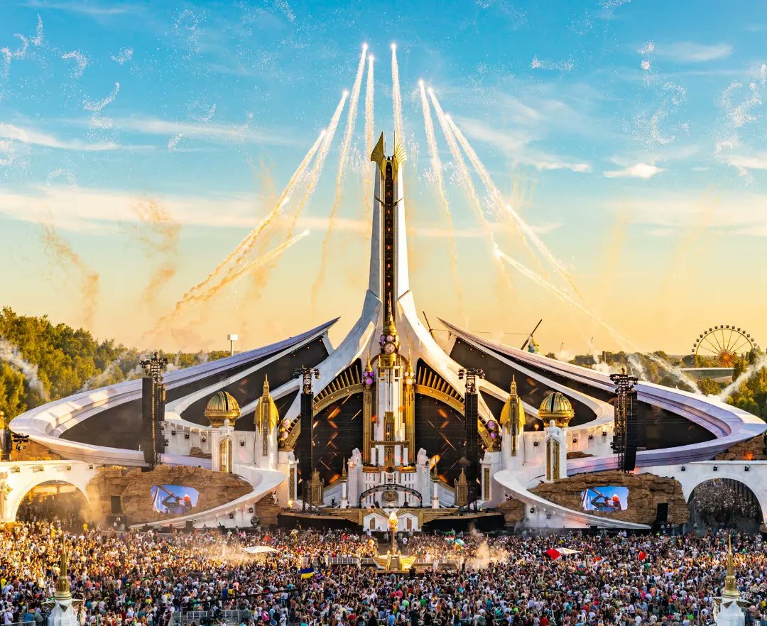 FerDutch22's tweet photo. @tomorrowland @tomorrowworld See you tomorrow 2023!🦋🌌🌠✨🌱 https://t.co/Y77Jpkf3n8