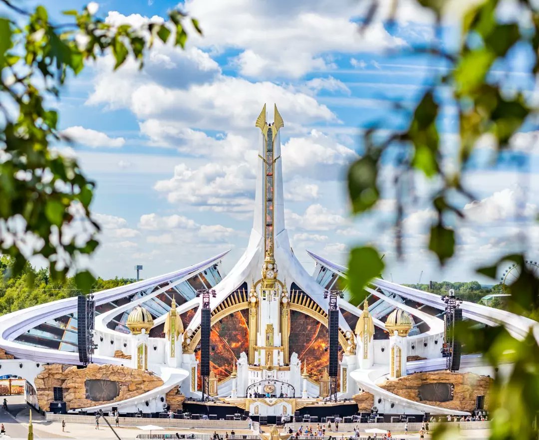 FerDutch22's tweet photo. @tomorrowland @tomorrowworld See you tomorrow 2023!🦋🌌🌠✨🌱 https://t.co/Y77Jpkf3n8