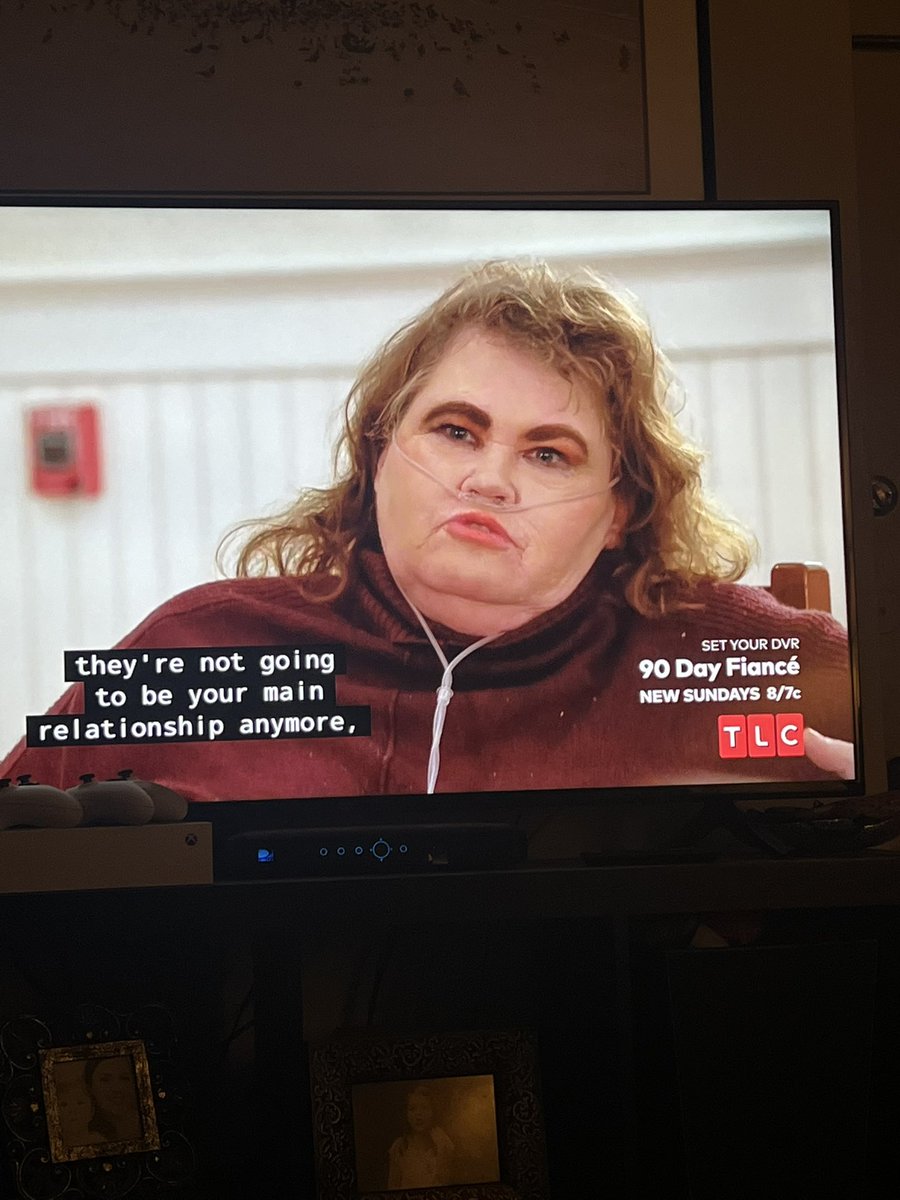 Watching <a href="/90DayFiance/">90DayFiance</a> I just made <a href="/furlonious/">Jameson</a> promise to do my eyebrows in case I ever end up in a coma….He said who’s eyebrows do you like better out of my sisters… this man is already delegating <a href="/erka1969_/">E</a> for the task…and I’m ok with it!