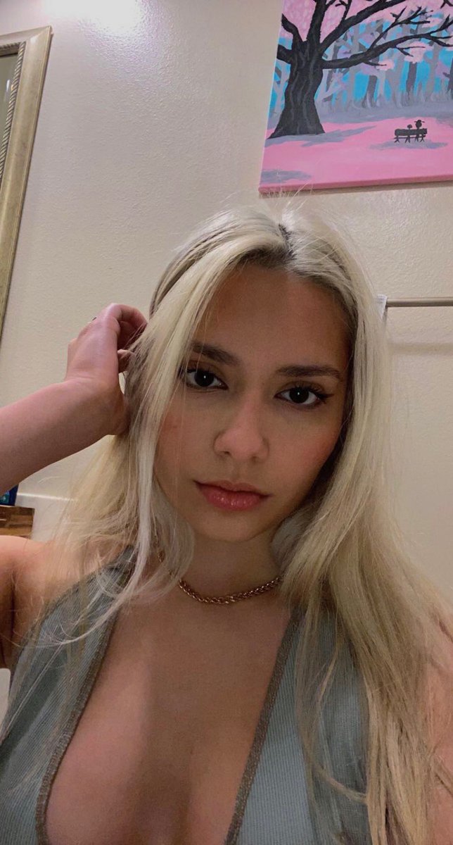 jalanbbarson's tweet image. blondie