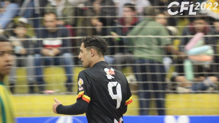 Lamentamos bastante quando vemos jovens entrando na vida do crime, chega ser um crime ver ele pegar a chuteira e entrar em quadra