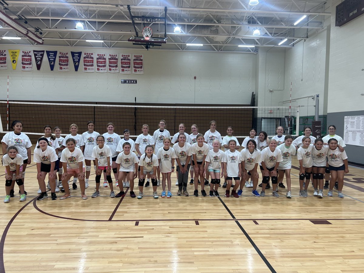 ToniComstock's tweet photo. Another year of Fillies youth volleyball camp! What a great turn out by our youth in our community! Go FILLIES! https://t.co/9tdJDXsFxM