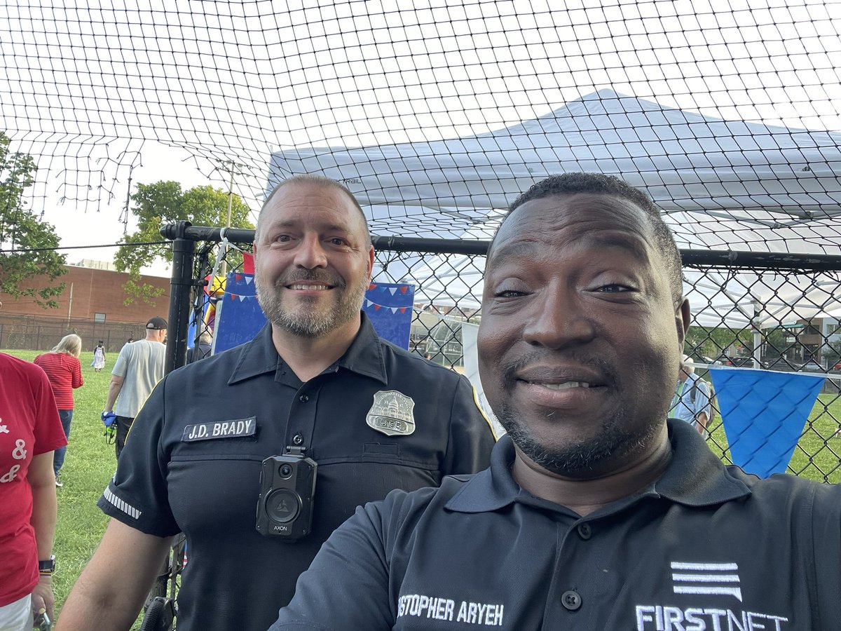 arychcn's tweet photo. Bringing communities together!Between law enforcement and Citizens. National Night Out 2022 in DC. #MoneyBadgers #Swat #FirstNetRocks #FirstResponders #FirstNet @404girl @jillmill321 @JessyMBenitez @Carlitos_way202 @MASWreckingCrew https://t.co/icrdZN8oHK