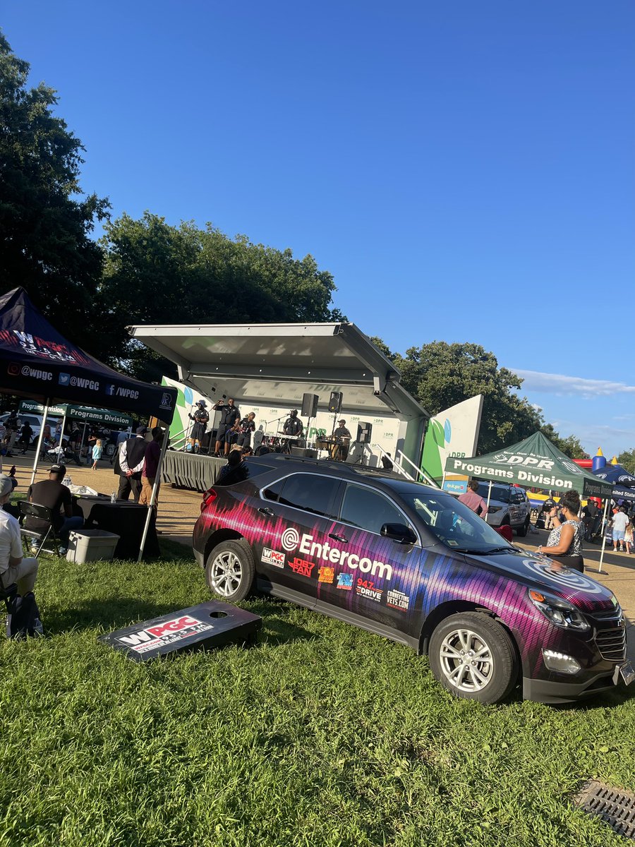 arychcn's tweet photo. Bringing communities together!Between law enforcement and Citizens. National Night Out 2022 in DC. #MoneyBadgers #Swat #FirstNetRocks #FirstResponders #FirstNet @404girl @jillmill321 @JessyMBenitez @Carlitos_way202 @MASWreckingCrew https://t.co/icrdZN8oHK