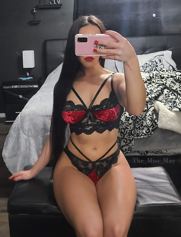 TheMissMay's tweet photo. Hubby loves this set on me, what do you think of it? 💋 https://t.co/9ibC75rma8
