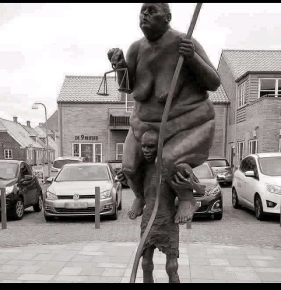 DMckafui's tweet image. Can we use artificial intelligence to generate new ideas?