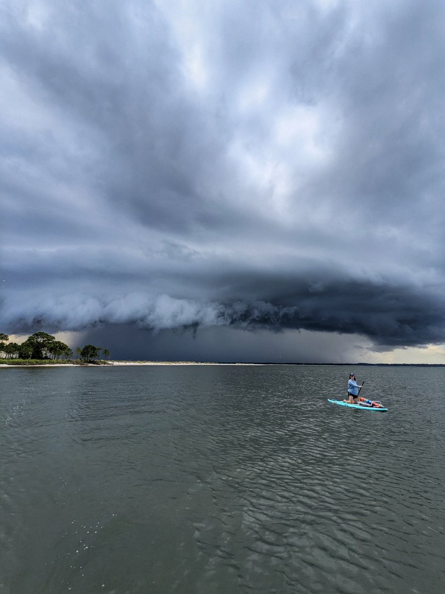 HombreLaFlorida's tweet photo. Racing the approaching #shelfcloud today @ #AlligatorPoint FL. We made it back, obviously. https://t.co/QvxcQMVOv3