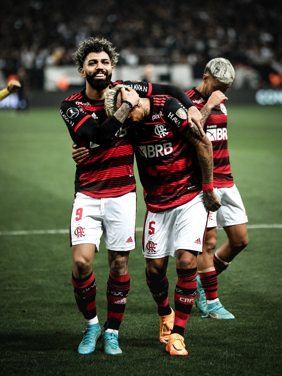 Libertadores's tweet photo. 🔴⚫ ¡Qué noche, @Flamengo! https://t.co/UPv66KNgY3