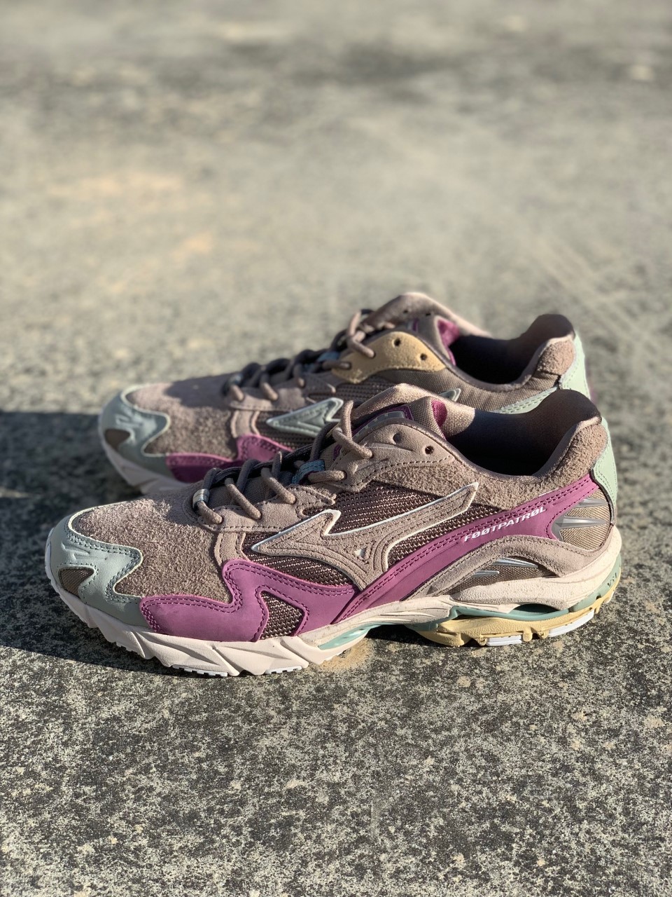 Footpatrol mizuno top