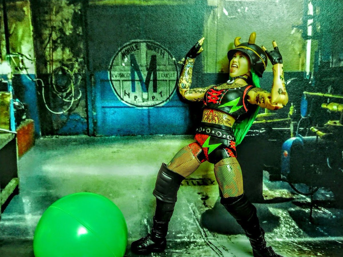 Positively_Eric's tweet photo. @StarmanNJ @RingsideC I did a pic for #FigFriday coming up 🤫
Includes a green ballpit ball I picked up off the floor at #ShotziBlackheart last indy show here in 11/2019 before going to NXT. https://t.co/kYCQQUxKTr
